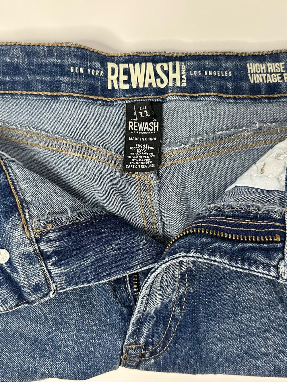 Rewash High Rise Vintage Reunion Jeans – Size 11/30 ✨